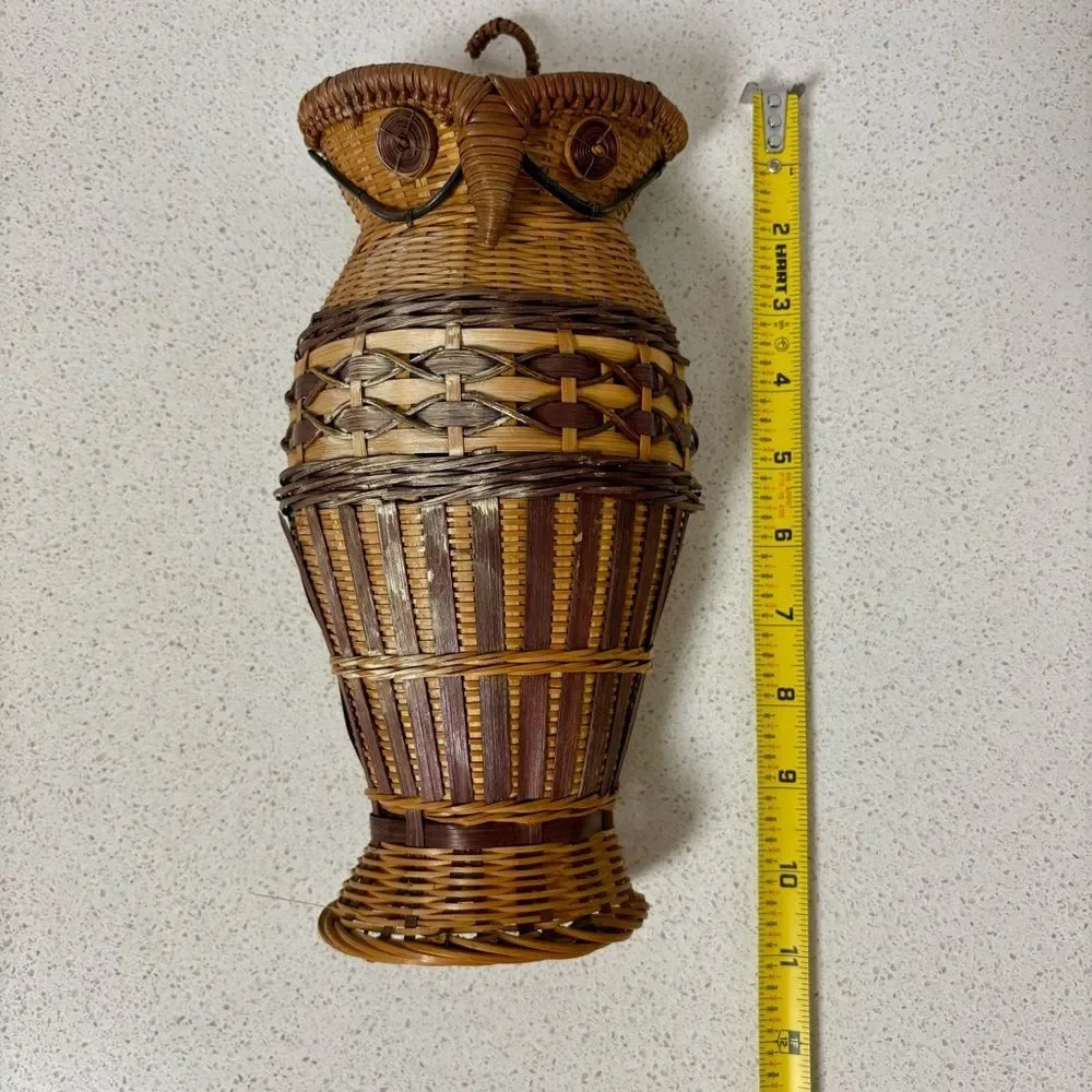 Vintage Owl Wicker Basket I1